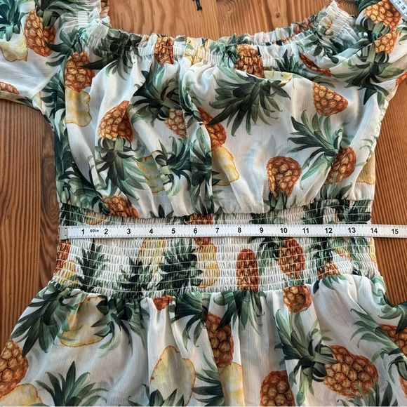 L’AGENCE Aubriella Off-Shoulder Blouse in Vintage Pineapple - Picture 10 of 11